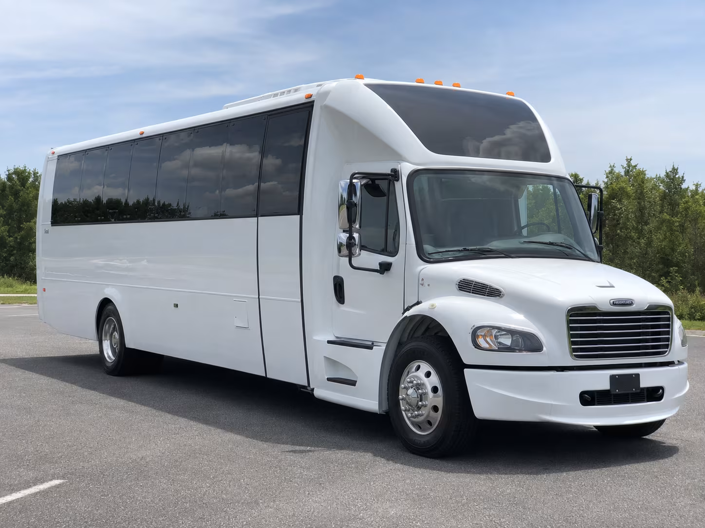 El Monte Birthday, Sweet 16, & Quinceañera Transportation party bus exterior