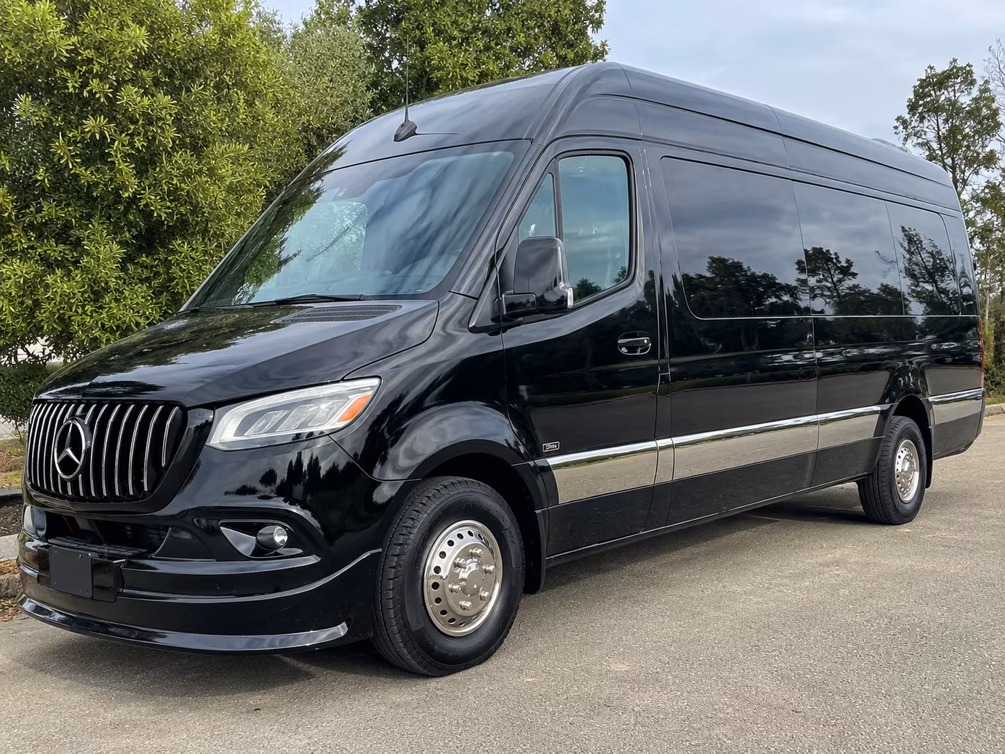 Montebello Airport Shuttles & Transportation