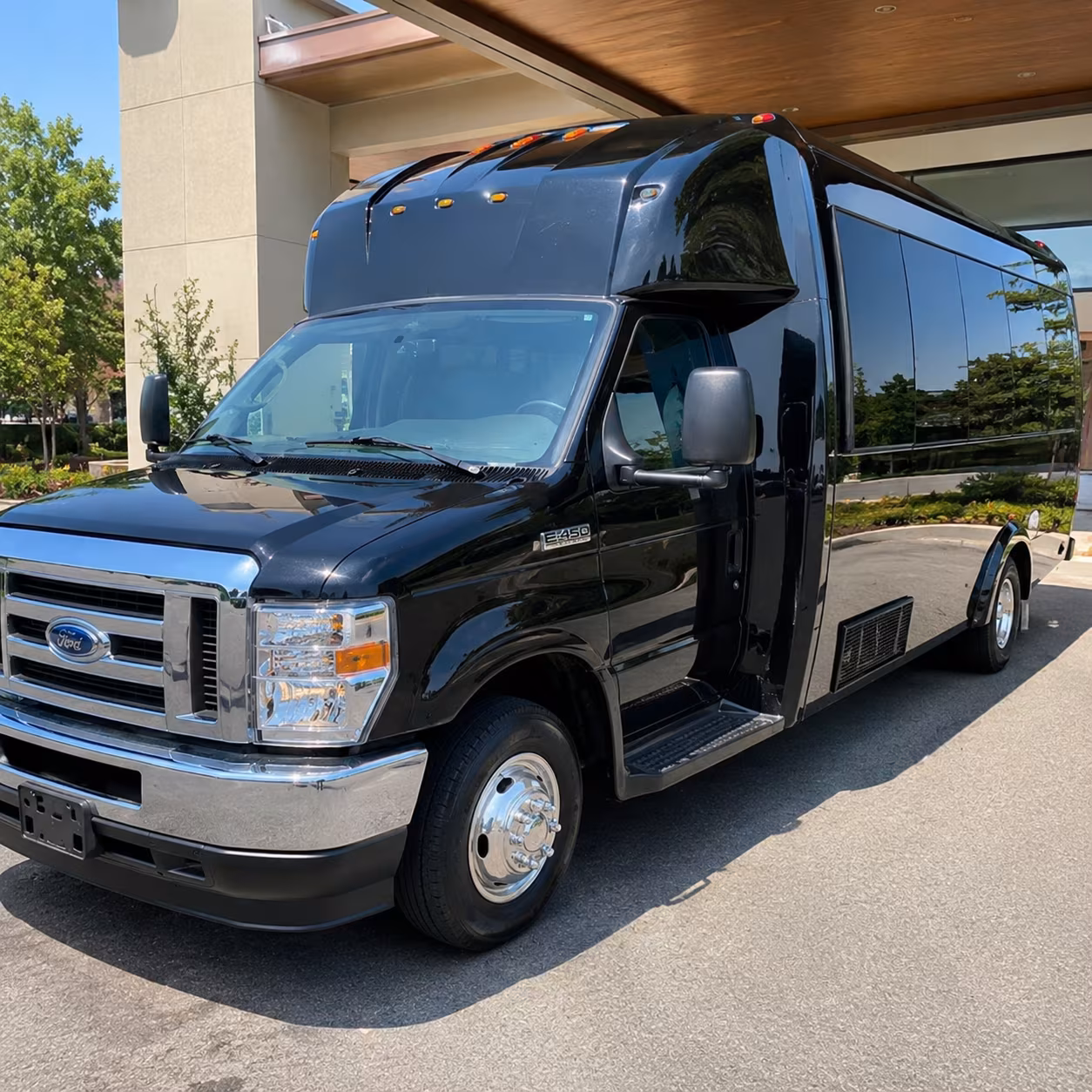 Pico Rivera Birthday, Sweet 16, & Quinceañera Party Bus Rentals